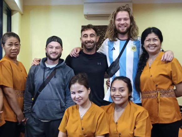 Welcome to our Argentine Guests Kradangga Royal Thai Massage - Authentic Massage Patong Nanai Road