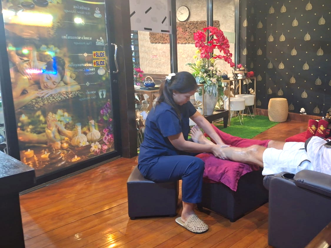 Foot Massage - Kradangga Royal Thai Massage - Authentic Massage Patong, Phuket
