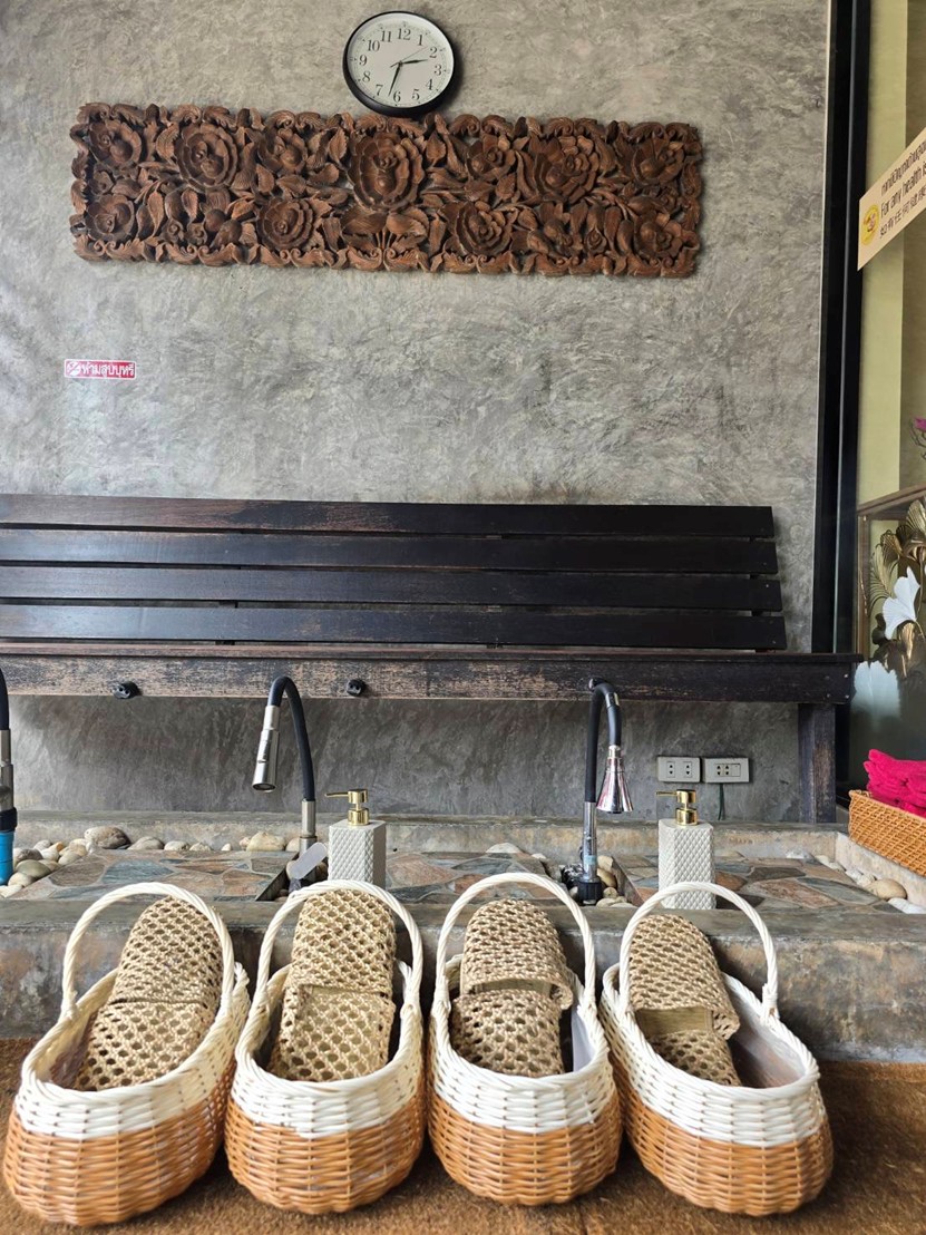 Guest slippers Kradangga Royal Thai Massage Patong Phuket Welcome to Kradangga Royal Thai Massage Patong - Authentic Massage Patong Phuket