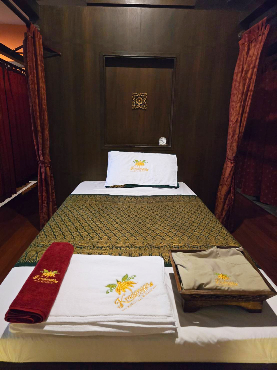 Kradangga Royal Thai Massage - Table Nuad Thai Massage Kradangga Royal Thai Massage Table Massage - Authentic Massage Patong Phuket