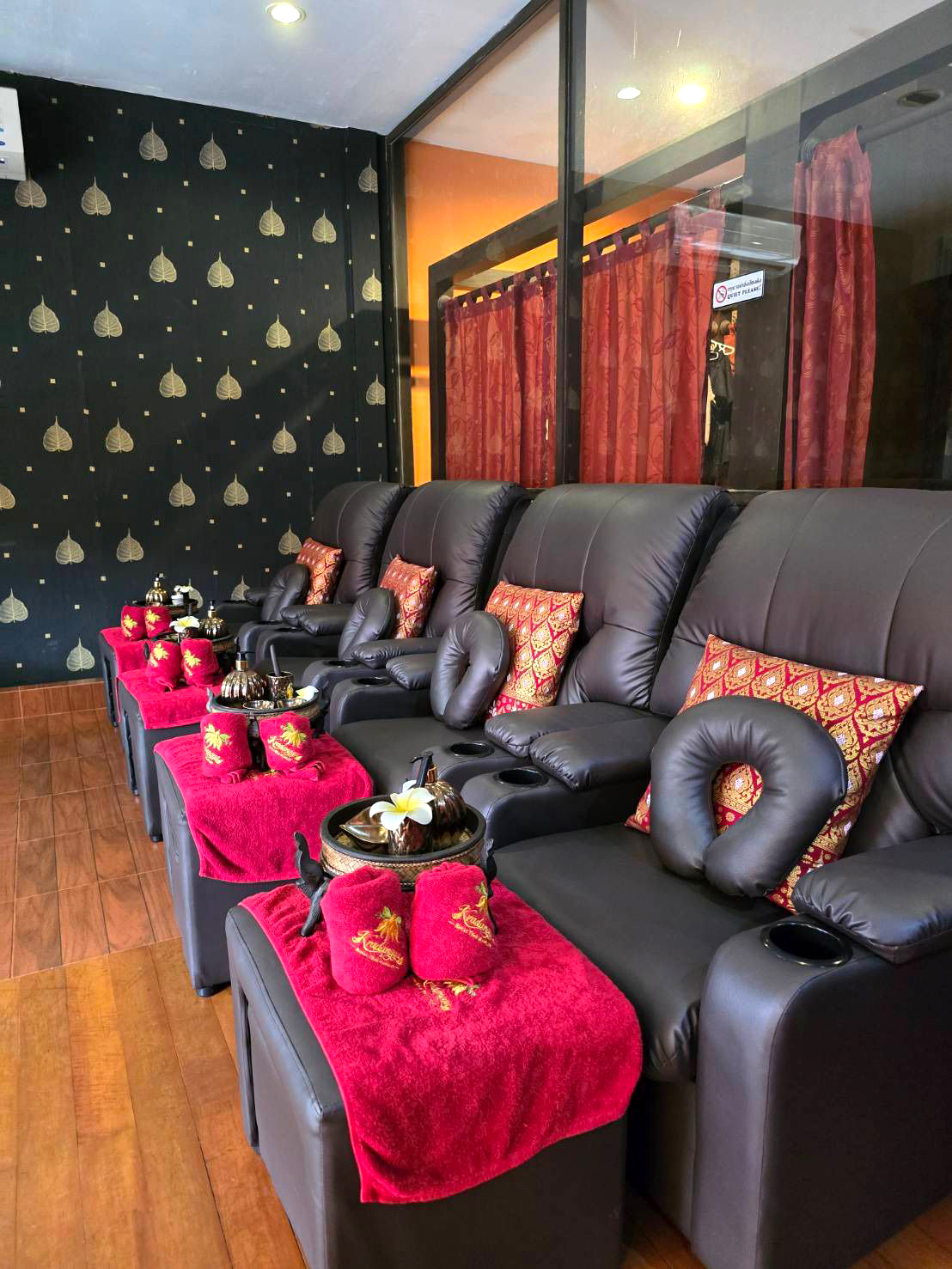 Relaxing Foot & Head Treatment Area - Kradangga Royal Thai Massage Patong - Spa Patong Welcome to Kradangga Royal Thai Massage - Patong Spa