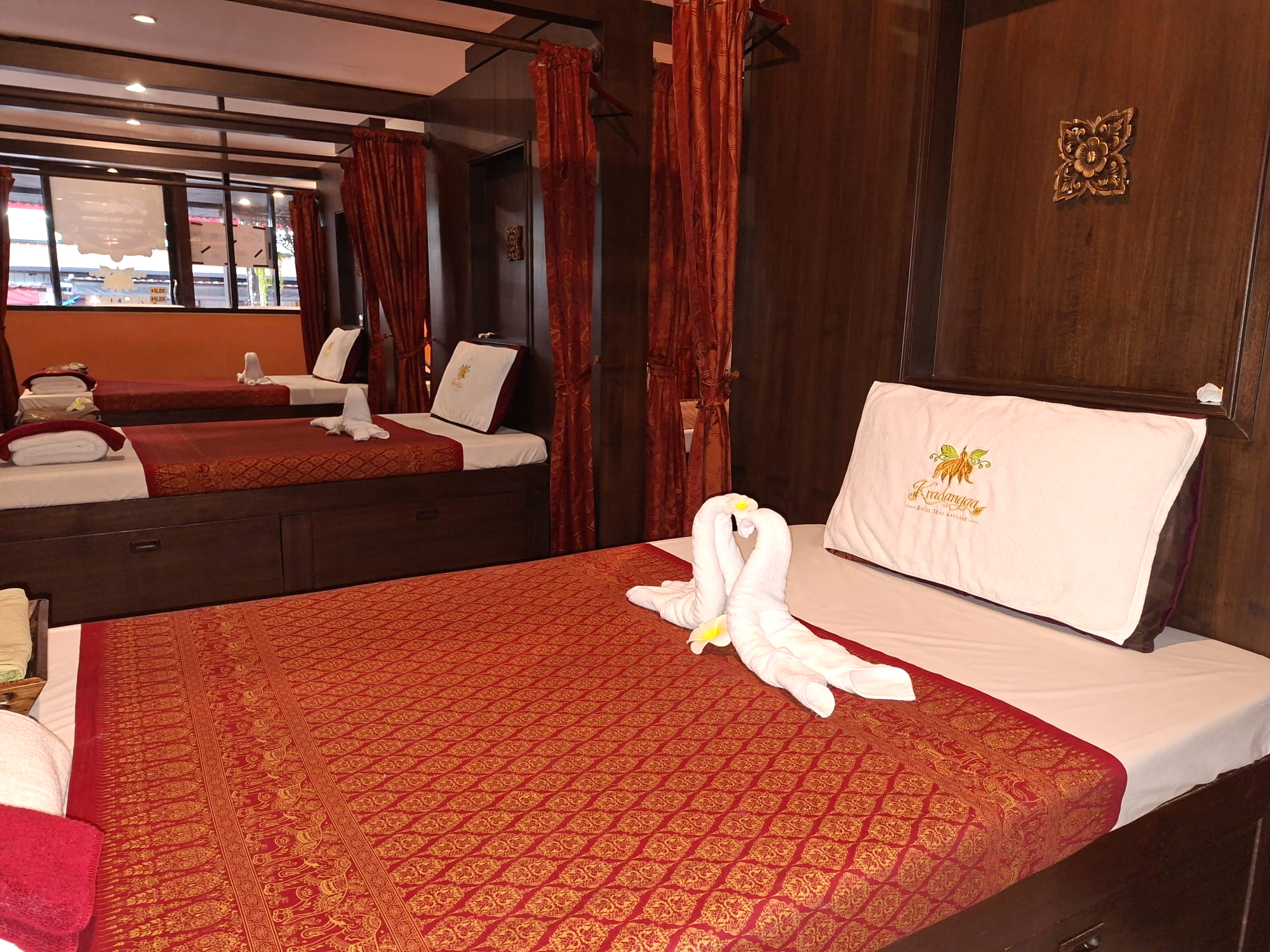 Kradangga-Royal-Thai-Massage-Spa-Nanai-Road-Patong-Phuket