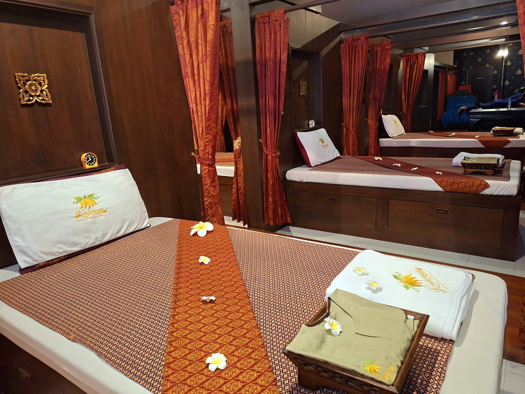 Thai Massage Table of Kradangga Royal Thai Massage Nanai Road Patong Phuket
